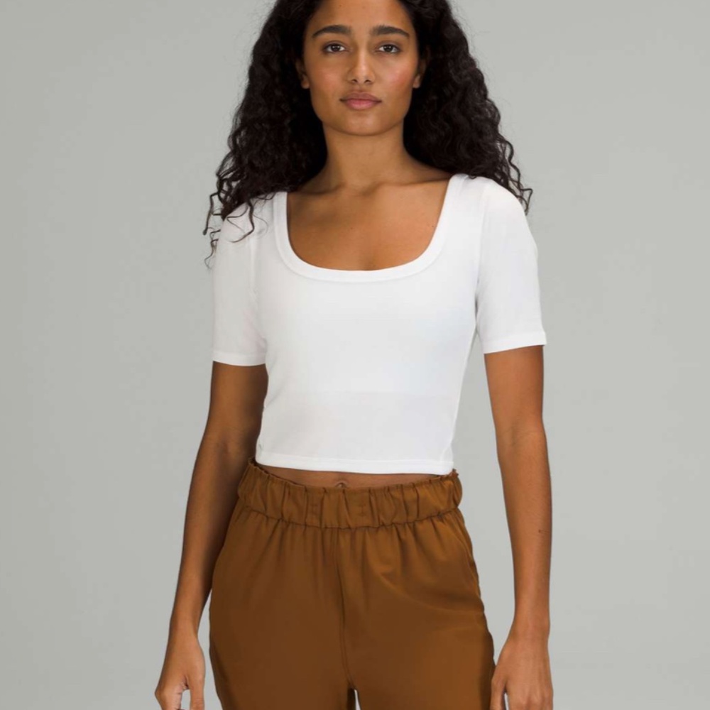 Lululemon Hold Tight Cropped T-Shirt – White – Size 6 – EUC